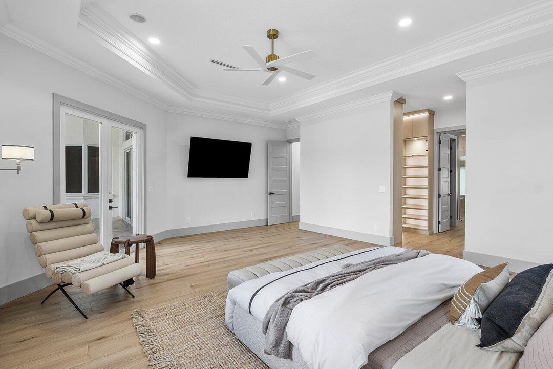 For Sale: $3,450,000 (6 beds, 5 baths, 5908 Square Feet)