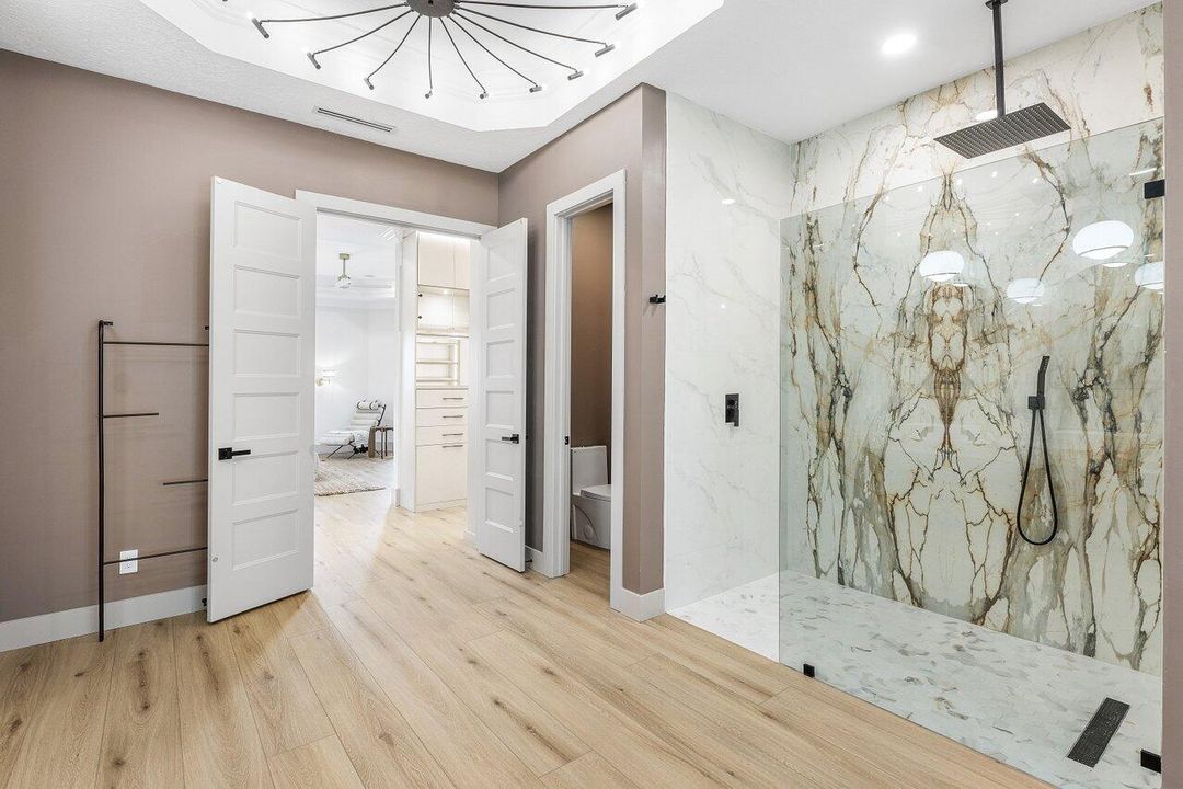 For Sale: $3,450,000 (6 beds, 5 baths, 5908 Square Feet)