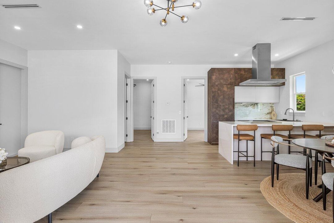 For Sale: $3,450,000 (6 beds, 5 baths, 5908 Square Feet)