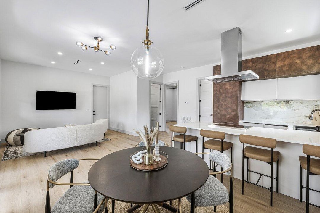 For Sale: $3,450,000 (6 beds, 5 baths, 5908 Square Feet)