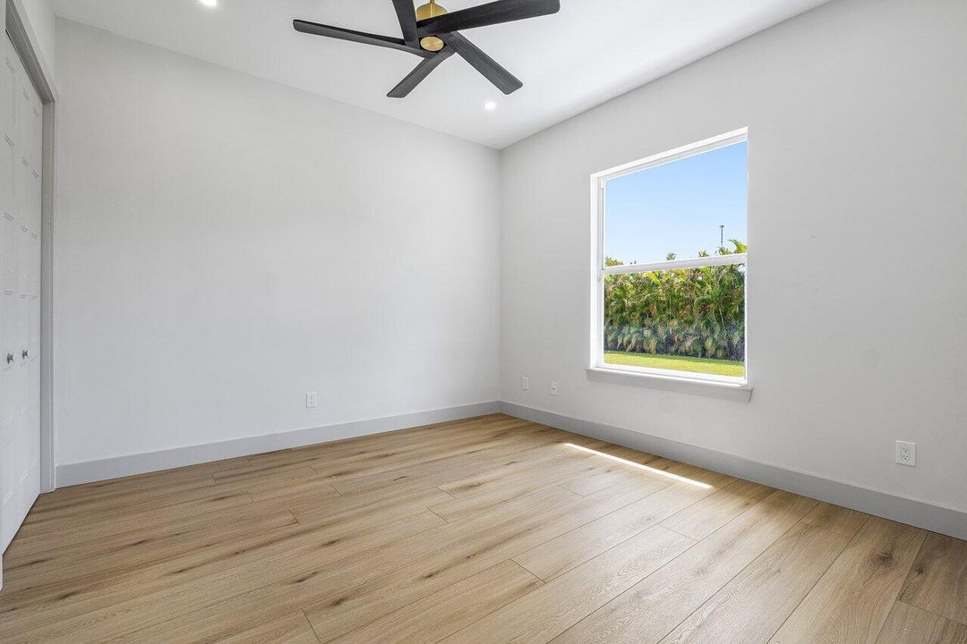 For Sale: $3,450,000 (6 beds, 5 baths, 5908 Square Feet)