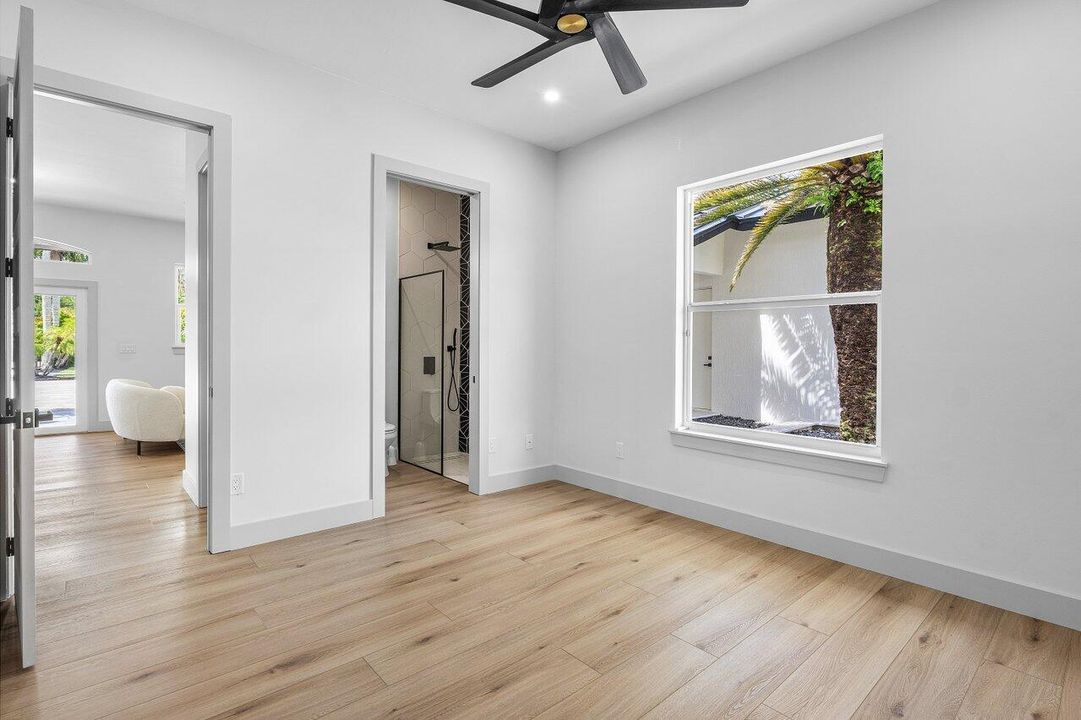 For Sale: $3,450,000 (6 beds, 5 baths, 5908 Square Feet)