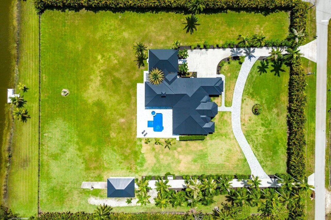 For Sale: $3,450,000 (6 beds, 5 baths, 5908 Square Feet)