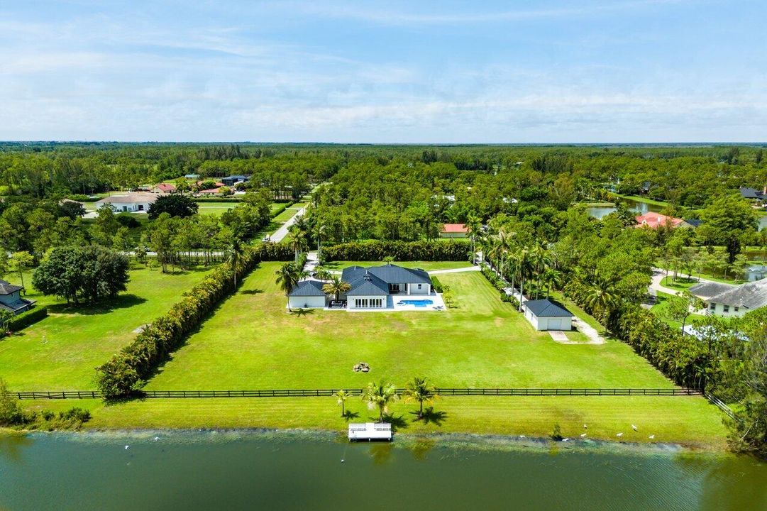 For Sale: $3,450,000 (6 beds, 5 baths, 5908 Square Feet)