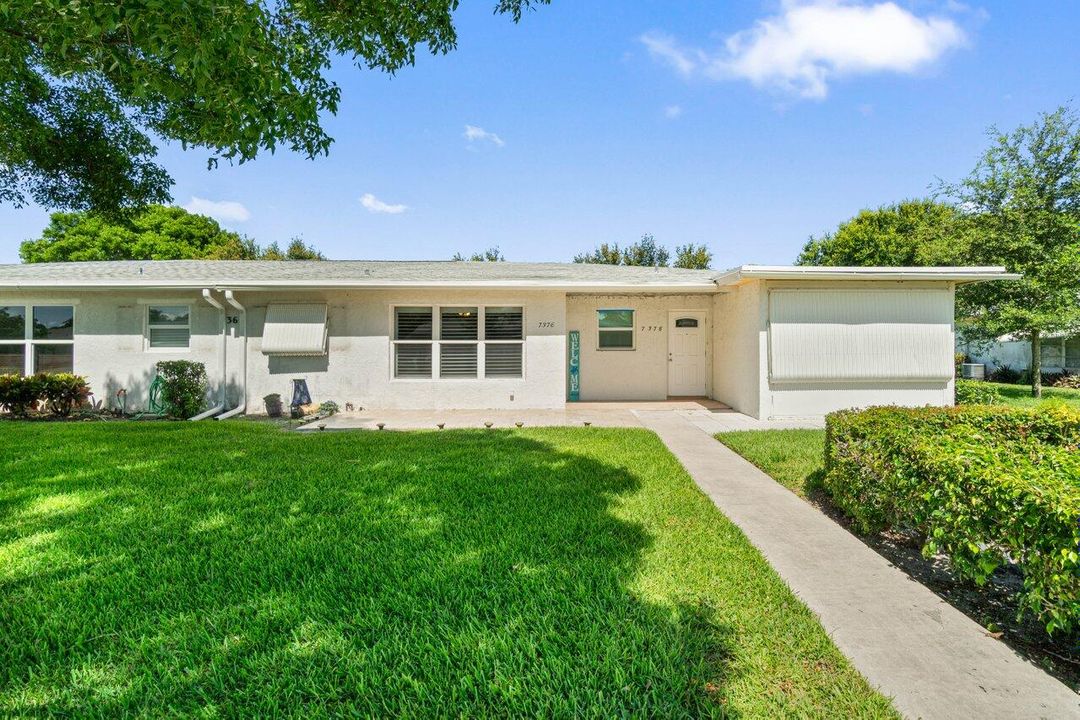 For Sale: $155,000 (1 beds, 1 baths, 1100 Square Feet)