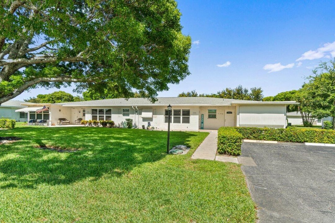 For Sale: $155,000 (1 beds, 1 baths, 1100 Square Feet)