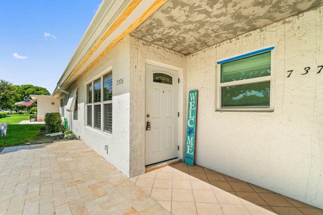 For Sale: $155,000 (1 beds, 1 baths, 1100 Square Feet)