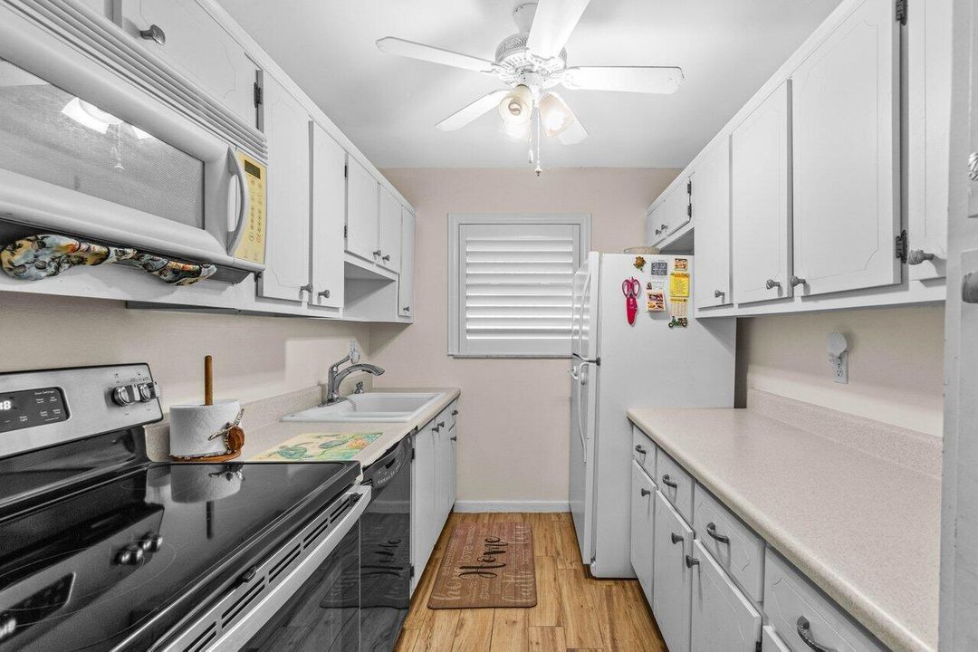 For Sale: $155,000 (1 beds, 1 baths, 1100 Square Feet)