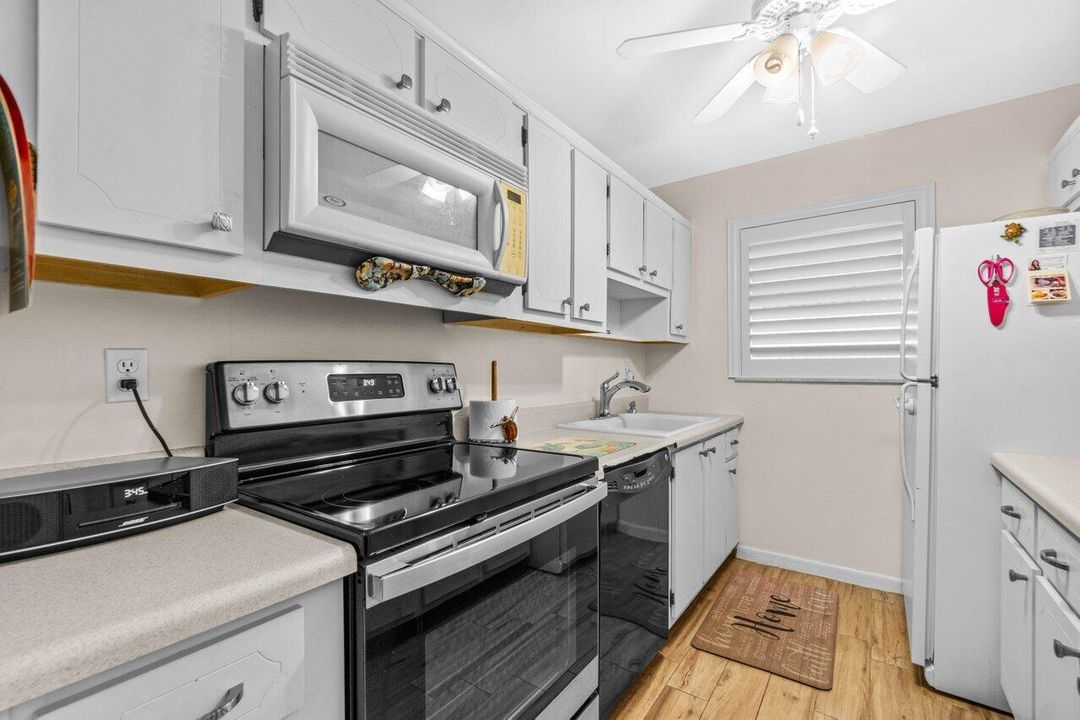 For Sale: $155,000 (1 beds, 1 baths, 1100 Square Feet)