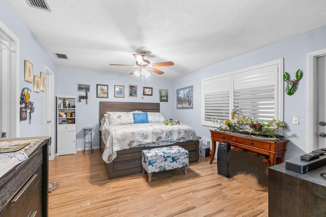 For Sale: $155,000 (1 beds, 1 baths, 1100 Square Feet)