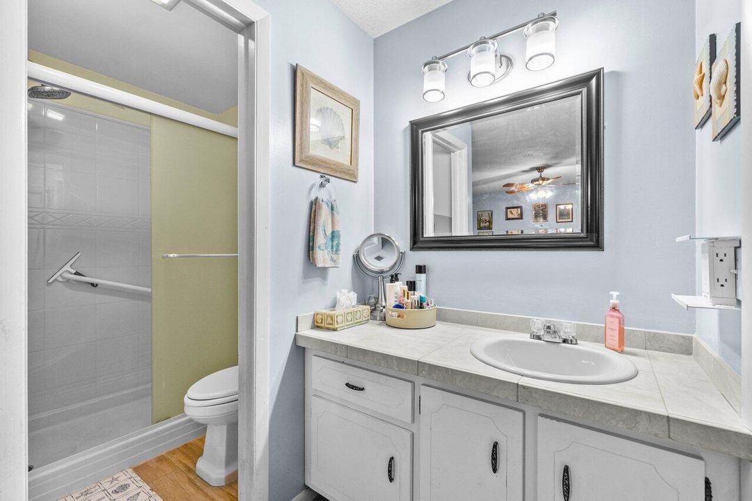 For Sale: $155,000 (1 beds, 1 baths, 1100 Square Feet)