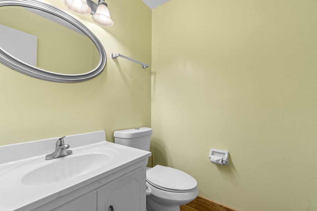 For Sale: $155,000 (1 beds, 1 baths, 1100 Square Feet)