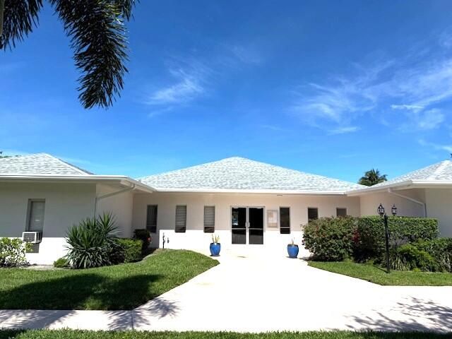 For Sale: $155,000 (1 beds, 1 baths, 1100 Square Feet)