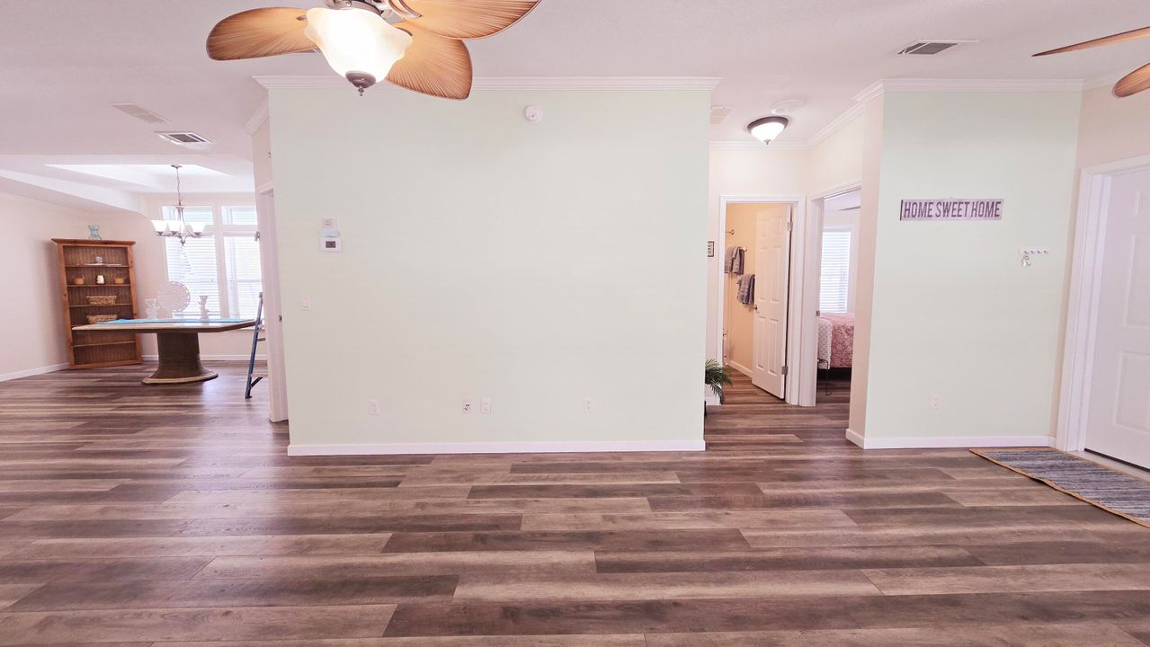 En Venta: $325,000 (3 camas, 2 baños, 1550 Pies cuadrados)