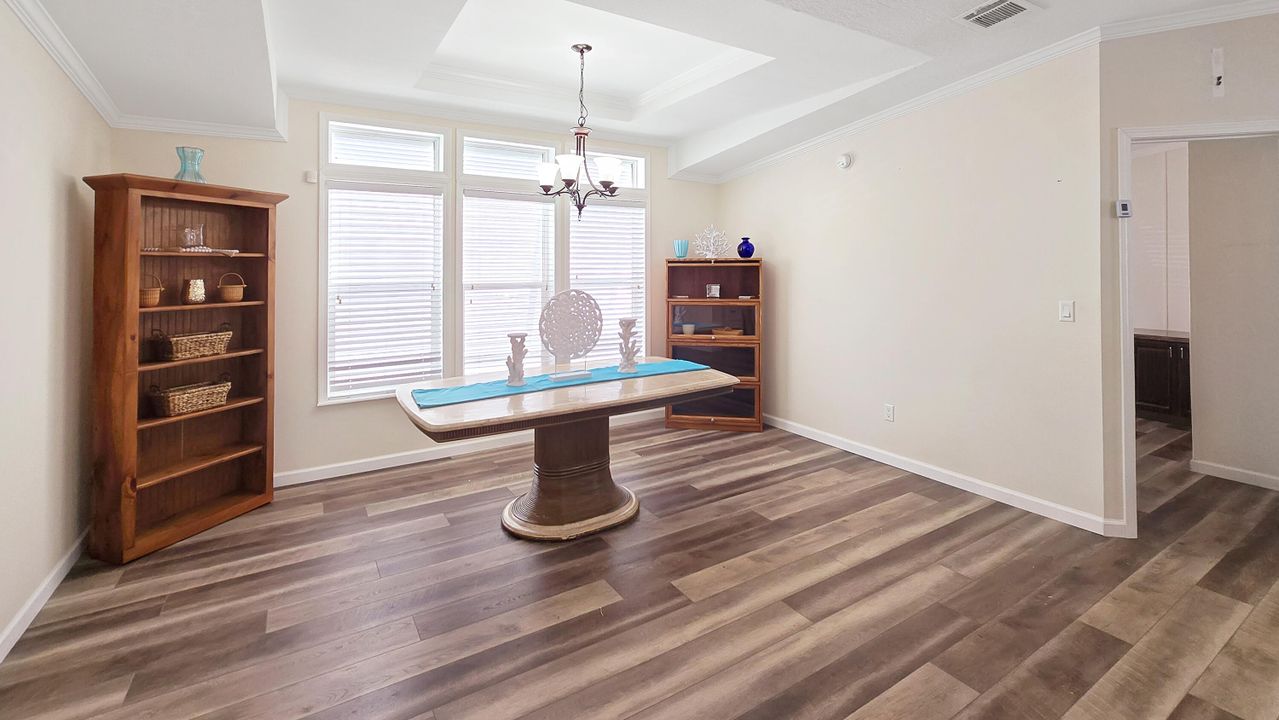 En Venta: $325,000 (3 camas, 2 baños, 1550 Pies cuadrados)