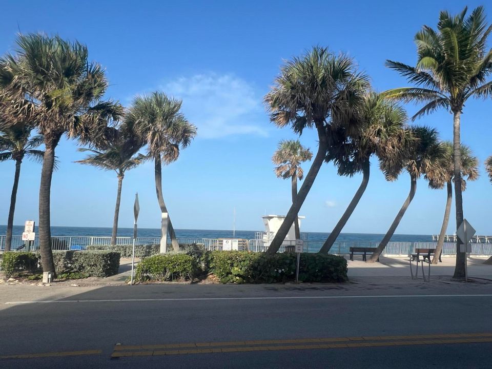 На продажу: $159,900 (1 спален, 1 ванн, 772 Квадратных фут)