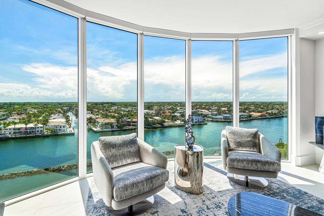 Recently Sold: $3,250,000 (3 beds, 3 baths, 2736 Square Feet)