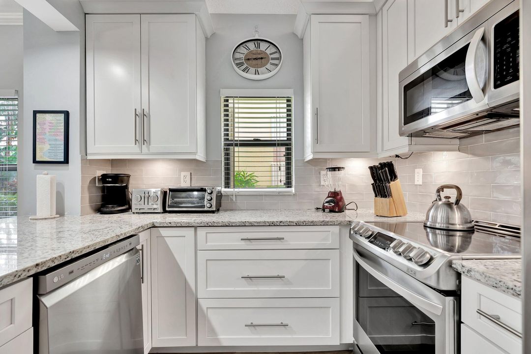 Activo con contrato: $6,000 (3 camas, 2 baños, 1446 Pies cuadrados)