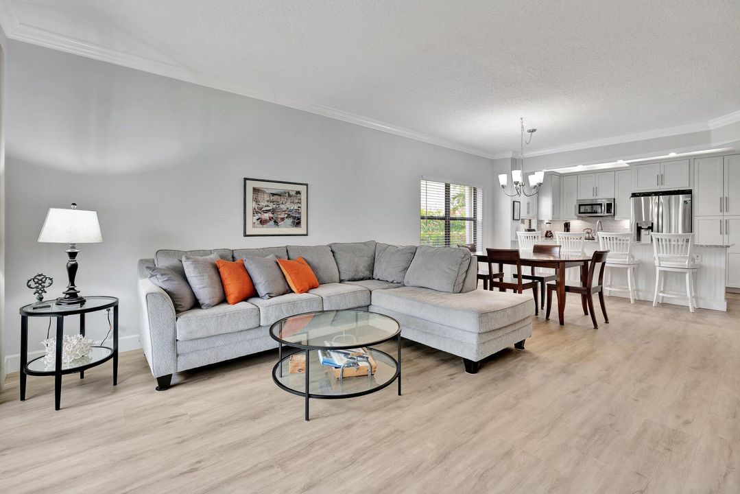 Activo con contrato: $6,000 (3 camas, 2 baños, 1446 Pies cuadrados)