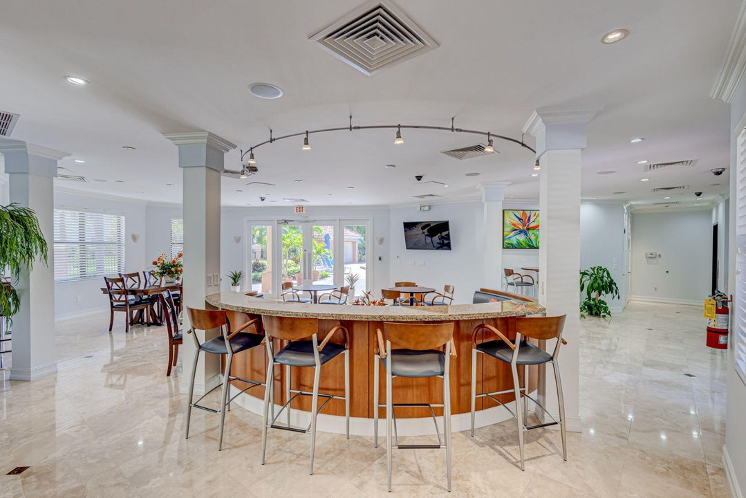 Activo con contrato: $6,000 (3 camas, 2 baños, 1446 Pies cuadrados)