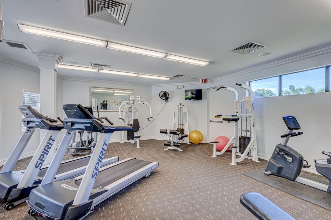 Activo con contrato: $6,000 (3 camas, 2 baños, 1446 Pies cuadrados)