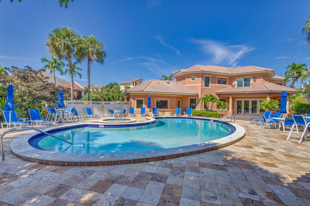 Activo con contrato: $6,000 (3 camas, 2 baños, 1446 Pies cuadrados)