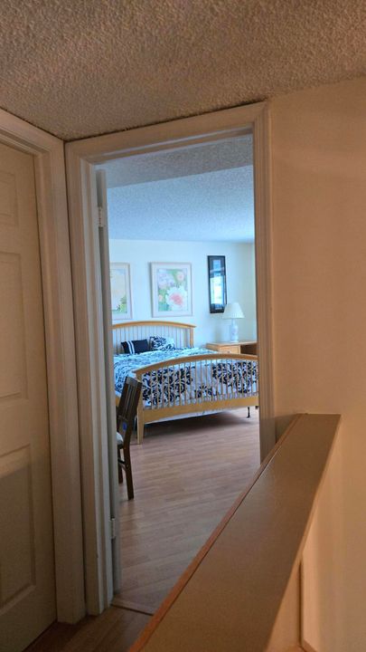 Active With Contract: $269,900 (2 beds, 2 baths, 1470 Square Feet)