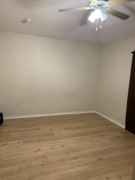 待售: $385,000 (4 贝兹, 2 浴室, 2012 平方英尺)