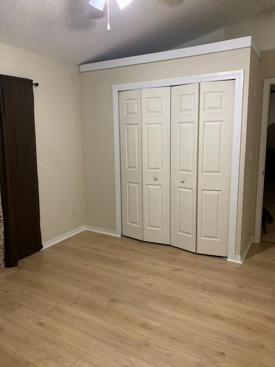 待售: $385,000 (4 贝兹, 2 浴室, 2012 平方英尺)