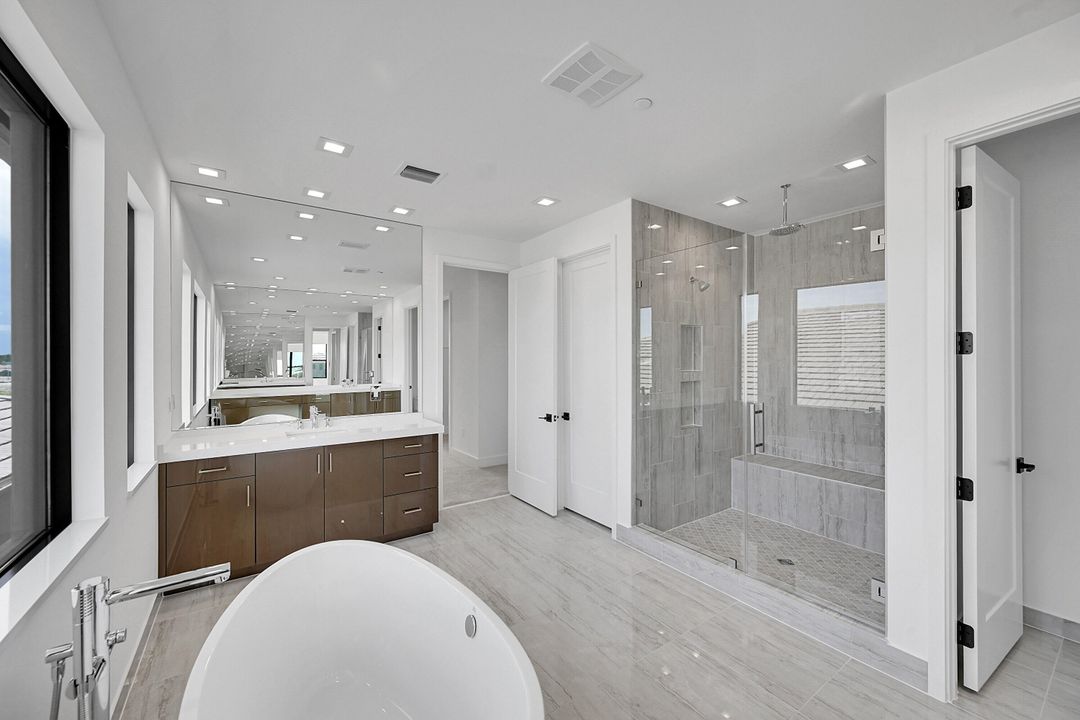 En Renta: $9,500 (5 camas, 5 baños, 5260 Pies cuadrados)