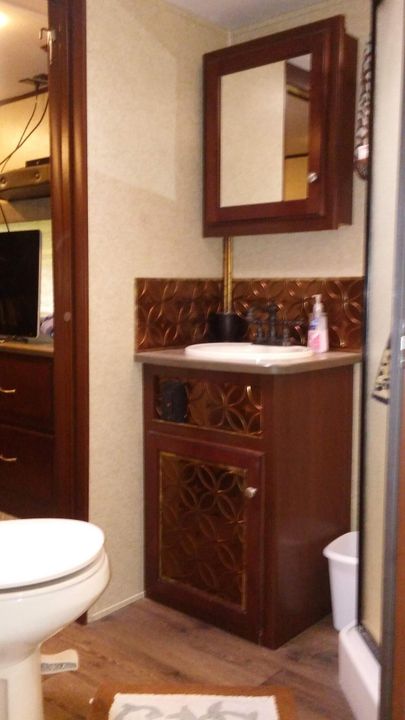 For Sale: $799,000 (3 beds, 2 baths, 1569 Square Feet)