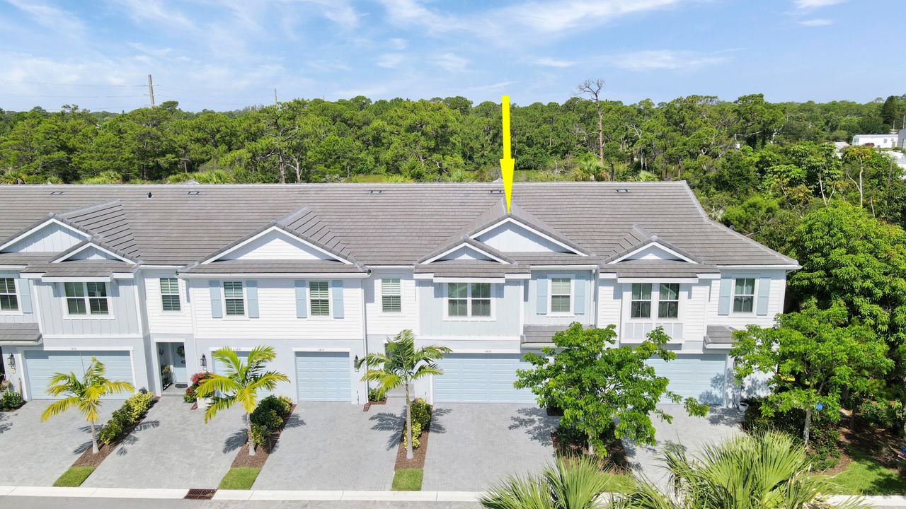 待售: $435,000 (3 贝兹, 2 浴室, 1974 平方英尺)