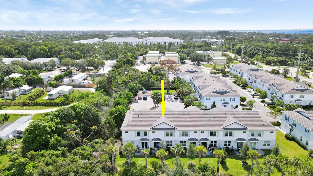 待售: $435,000 (3 贝兹, 2 浴室, 1974 平方英尺)