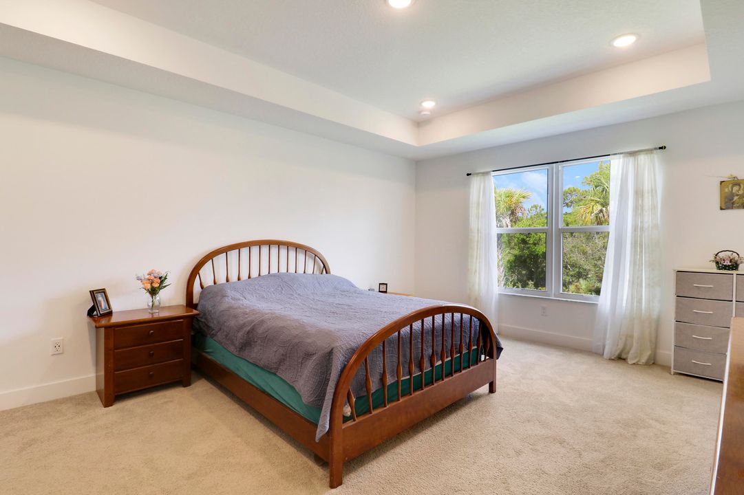 待售: $435,000 (3 贝兹, 2 浴室, 1974 平方英尺)