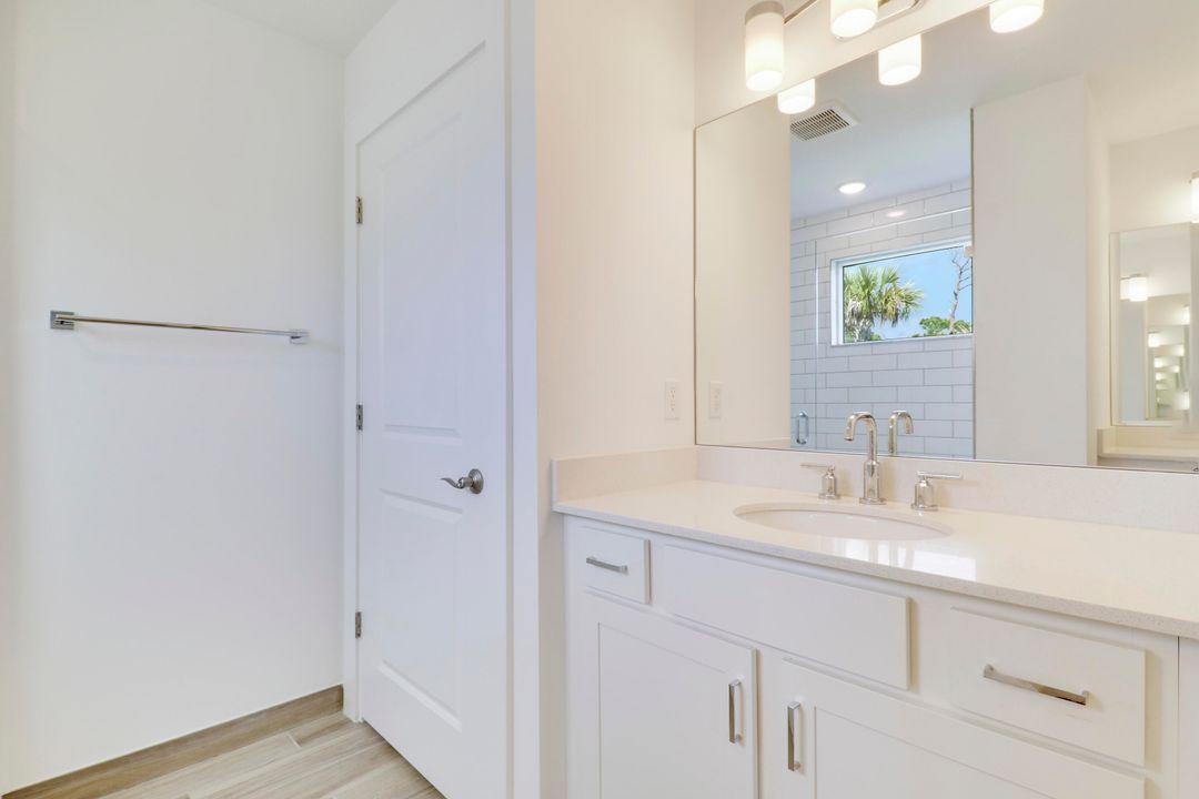 待售: $435,000 (3 贝兹, 2 浴室, 1974 平方英尺)