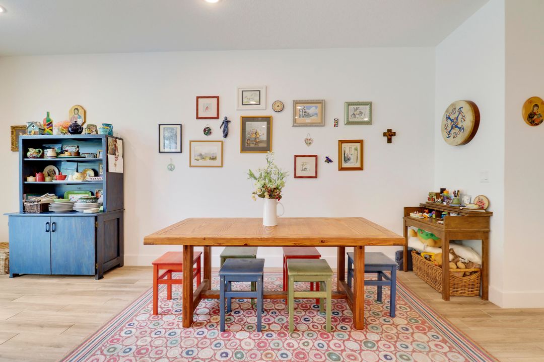 待售: $435,000 (3 贝兹, 2 浴室, 1974 平方英尺)