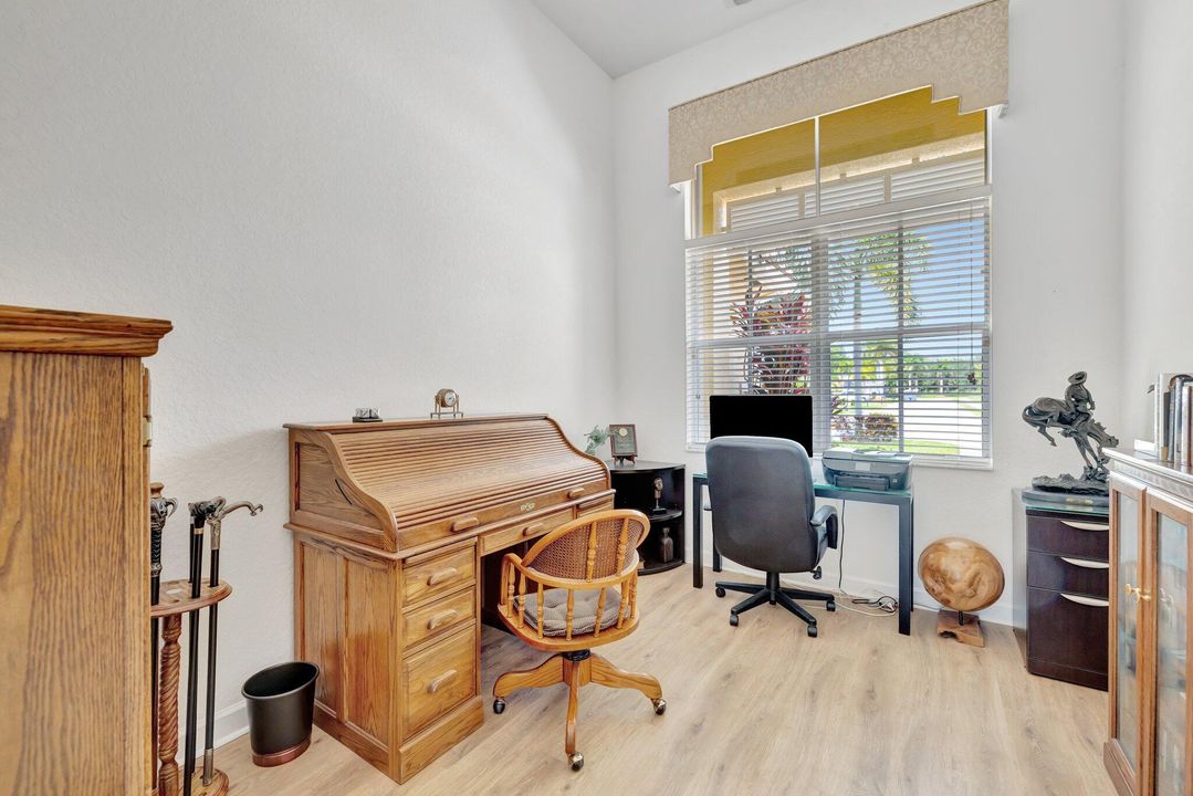 待售: $1,295,000 (4 贝兹, 3 浴室, 2818 平方英尺)