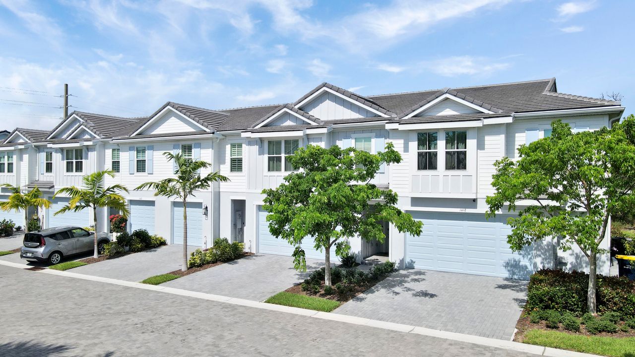 待售: $435,000 (3 贝兹, 2 浴室, 1974 平方英尺)