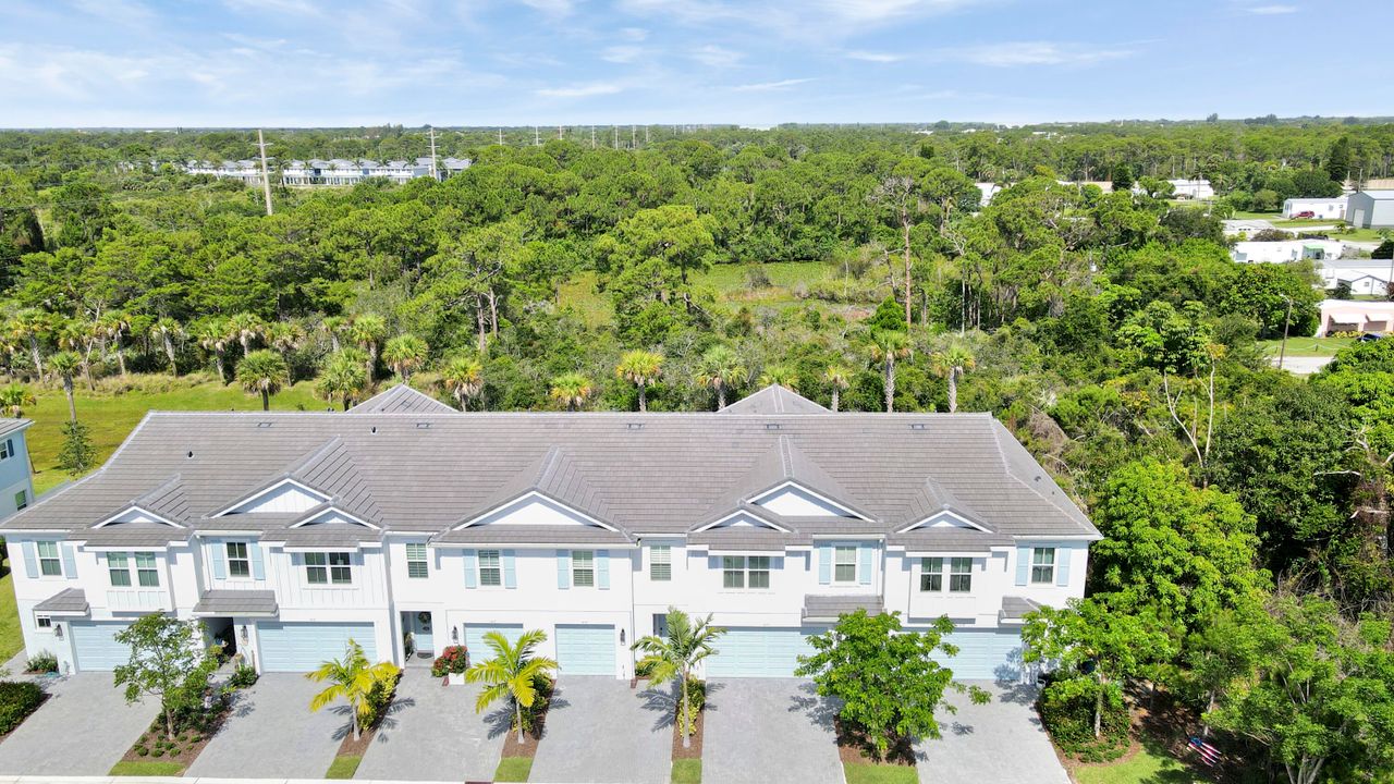 待售: $435,000 (3 贝兹, 2 浴室, 1974 平方英尺)