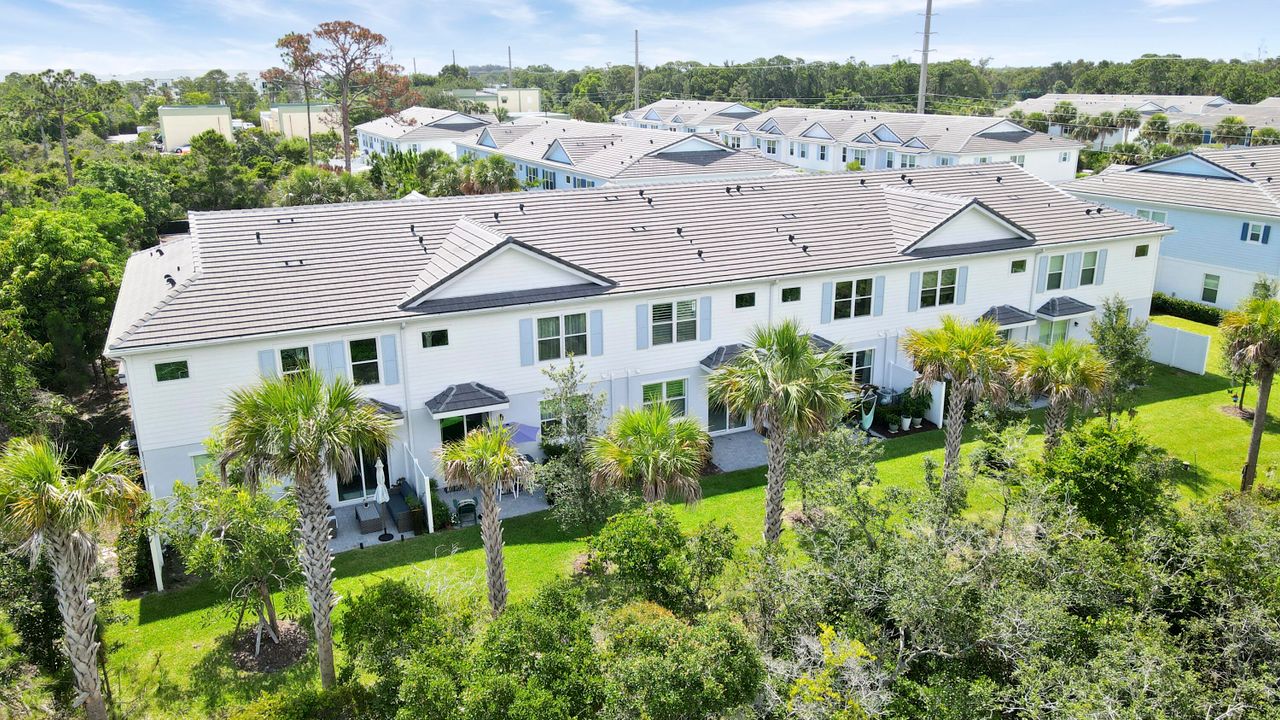 待售: $435,000 (3 贝兹, 2 浴室, 1974 平方英尺)