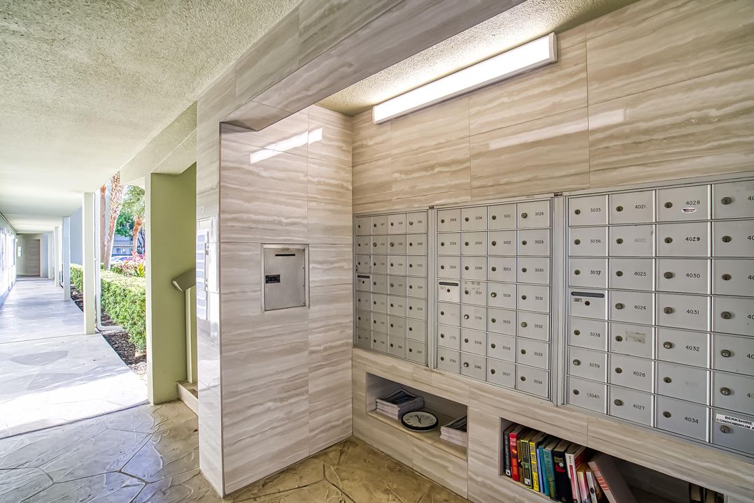 Active With Contract: $134,900 (2 beds, 2 baths, 841 Square Feet)