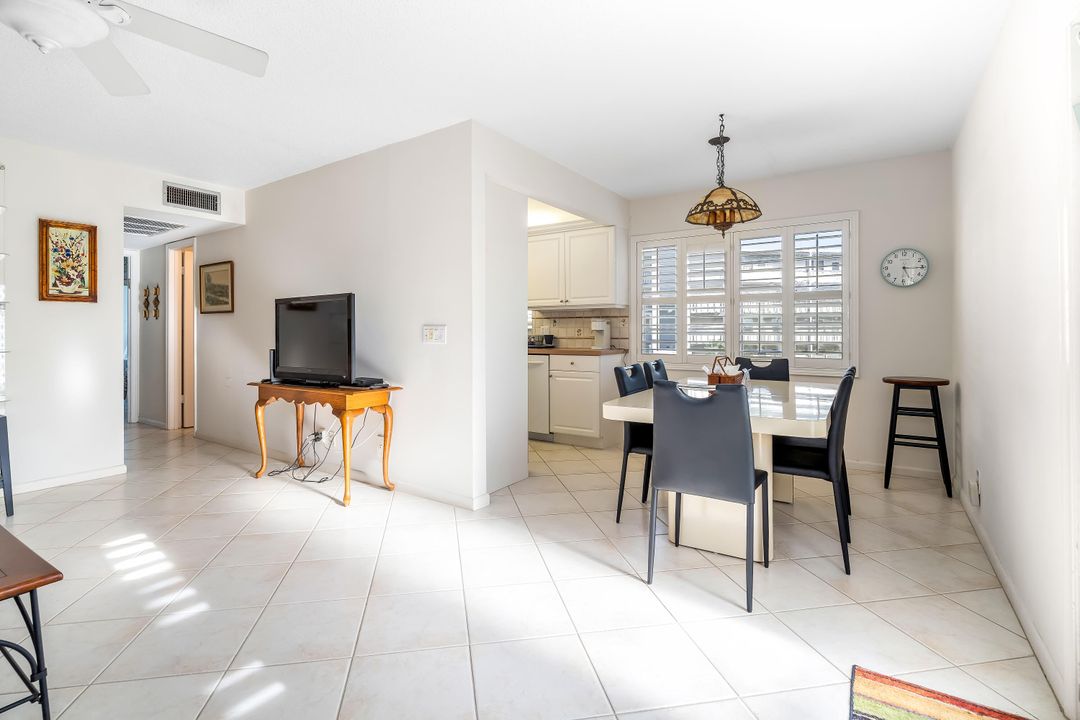 Active With Contract: $134,900 (2 beds, 2 baths, 841 Square Feet)