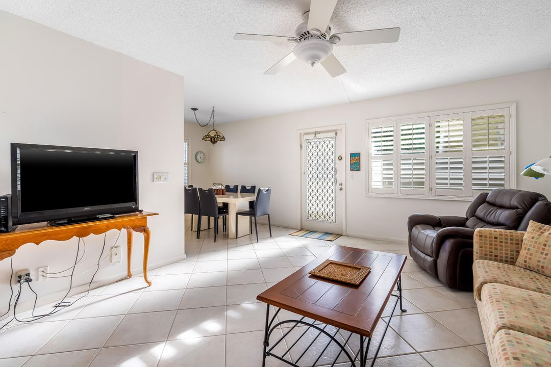 Active With Contract: $134,900 (2 beds, 2 baths, 841 Square Feet)