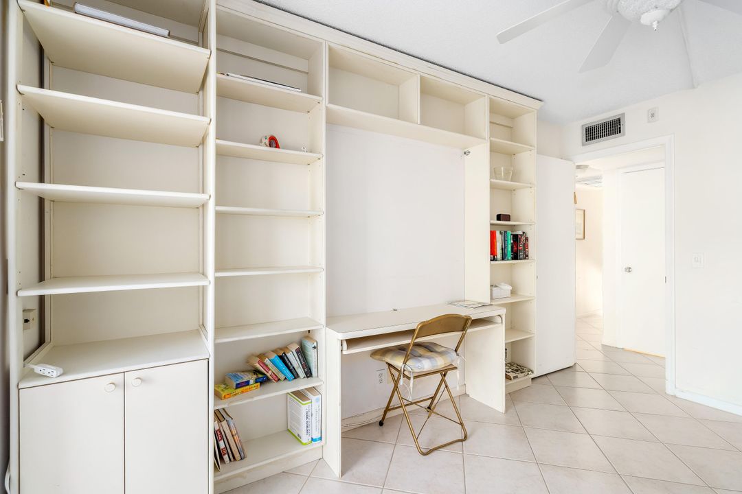 Active With Contract: $134,900 (2 beds, 2 baths, 841 Square Feet)