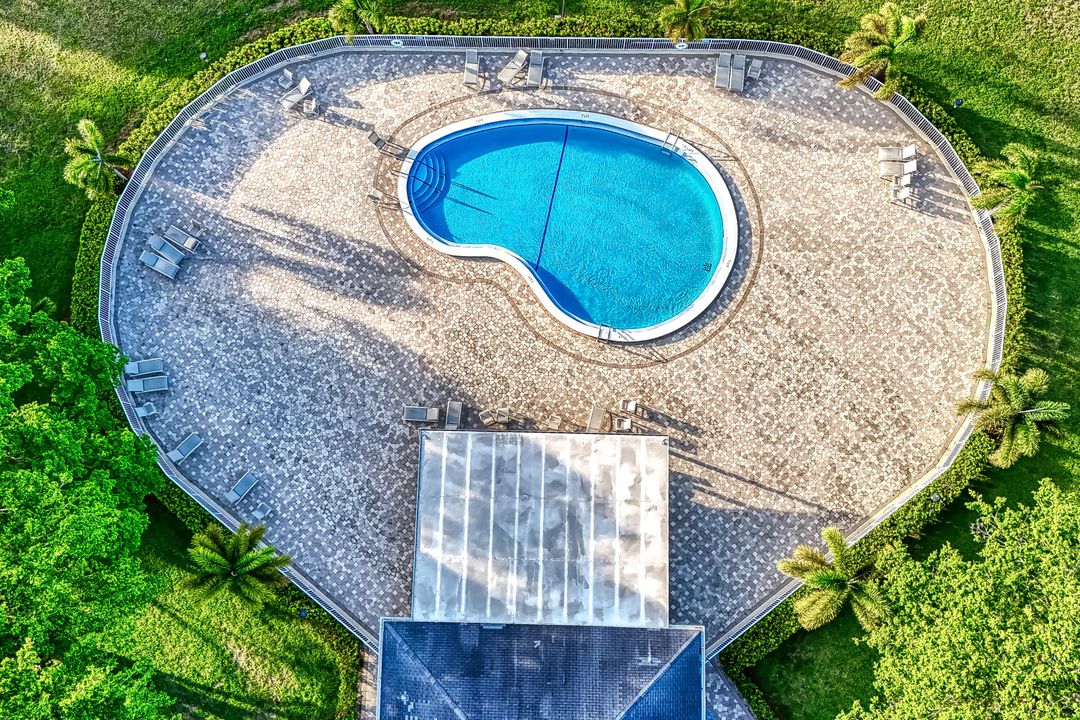 Active With Contract: $134,900 (2 beds, 2 baths, 841 Square Feet)