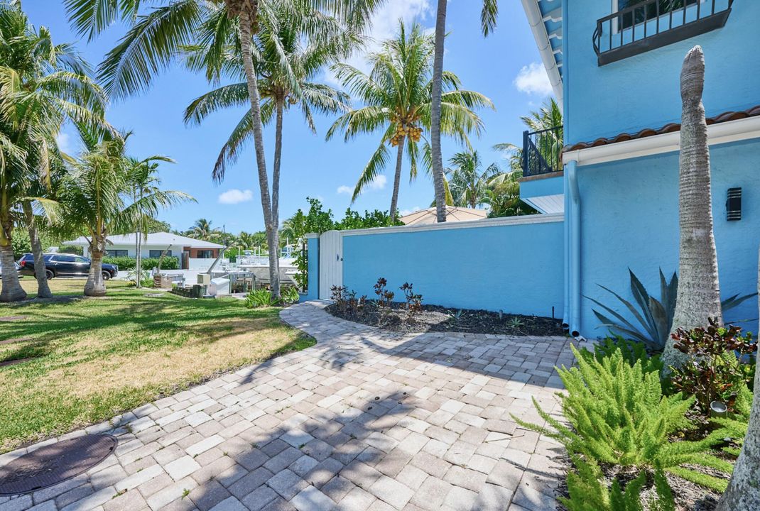 For Rent: $15,500 (5 beds, 4 baths, 2906 Square Feet)