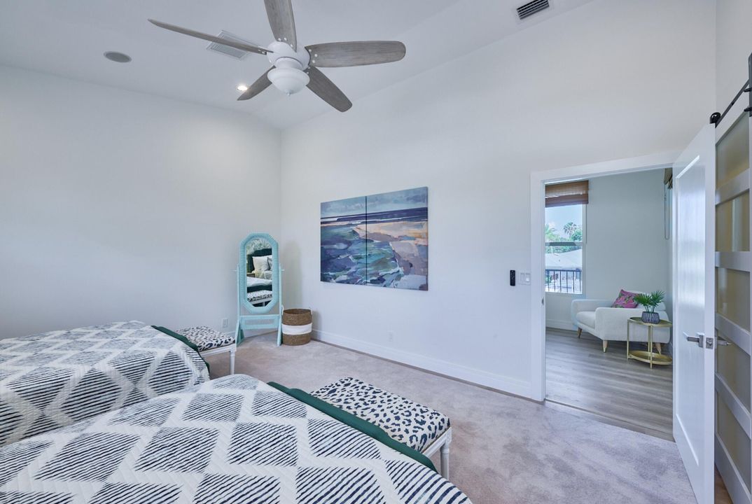 For Rent: $15,500 (5 beds, 4 baths, 2906 Square Feet)