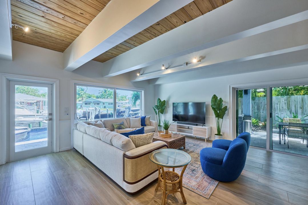 For Rent: $15,500 (5 beds, 4 baths, 2906 Square Feet)