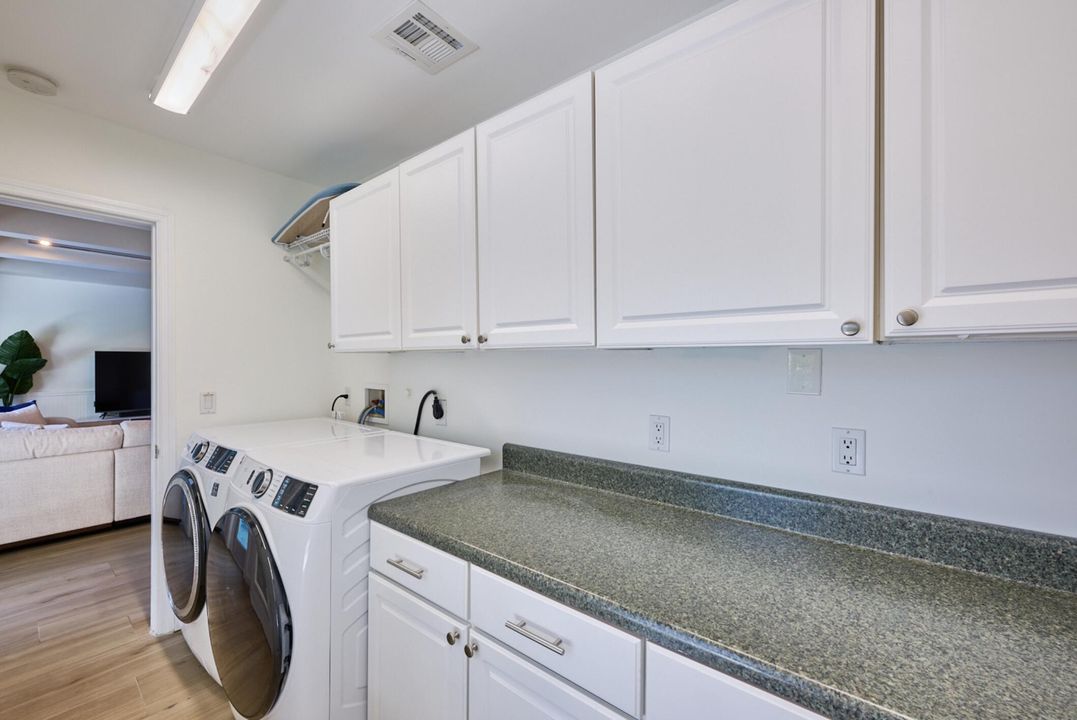 For Rent: $15,500 (5 beds, 4 baths, 2906 Square Feet)