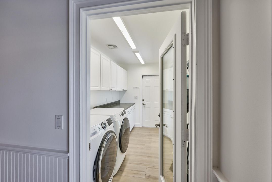 For Rent: $15,500 (5 beds, 4 baths, 2906 Square Feet)